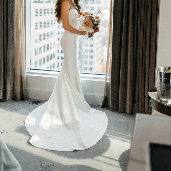 Jane Hill Fairmont Dress - Picture 2 of 5